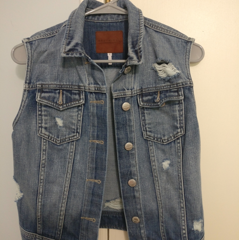 Sleeveless Jean Jacket